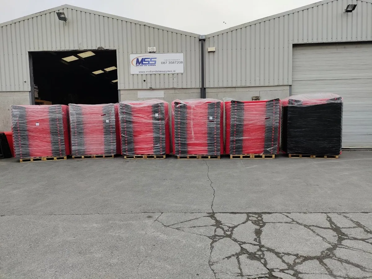 Cones barrier  signs at Www.midlandsitesupplies.ie - Image 4