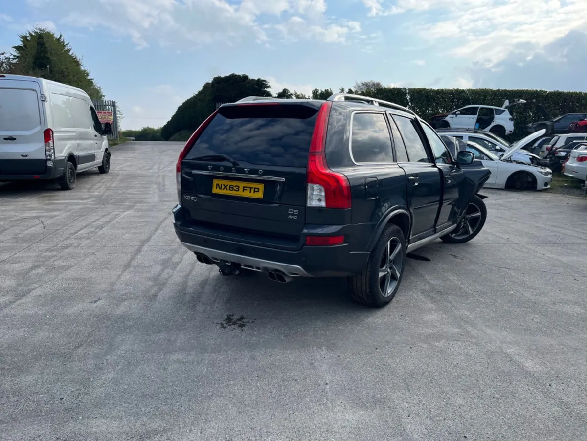 2013 Volvo XC90 2.4 D5 Auto 7 seater - Image 3