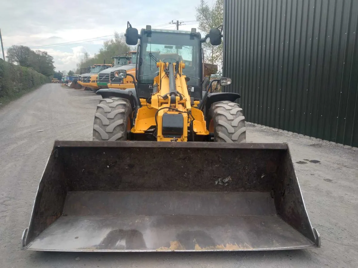 JCB 310 - Image 4
