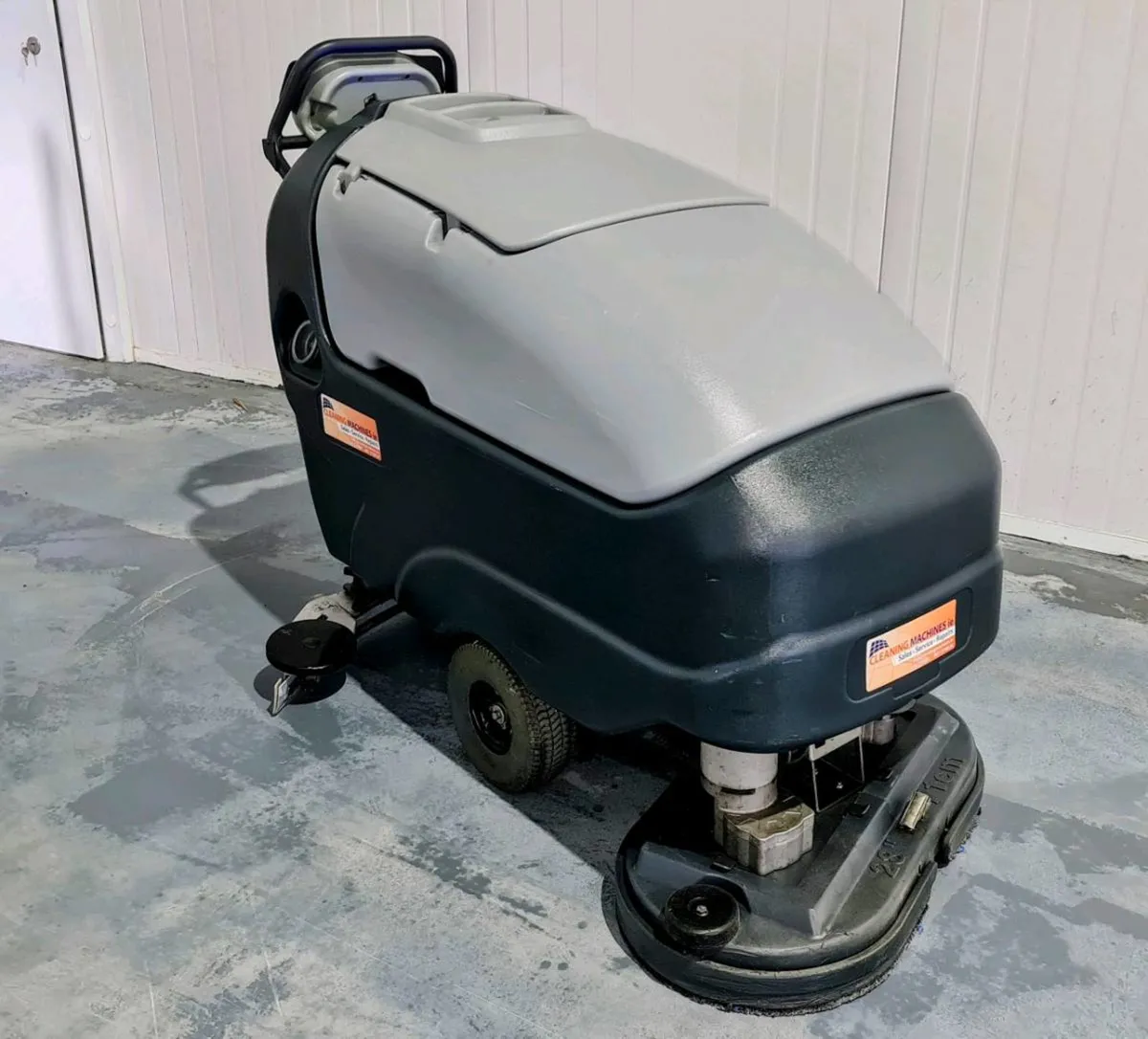 Nilfisk SC8000 Scrubber-dryer fully reconditioned - Image 2