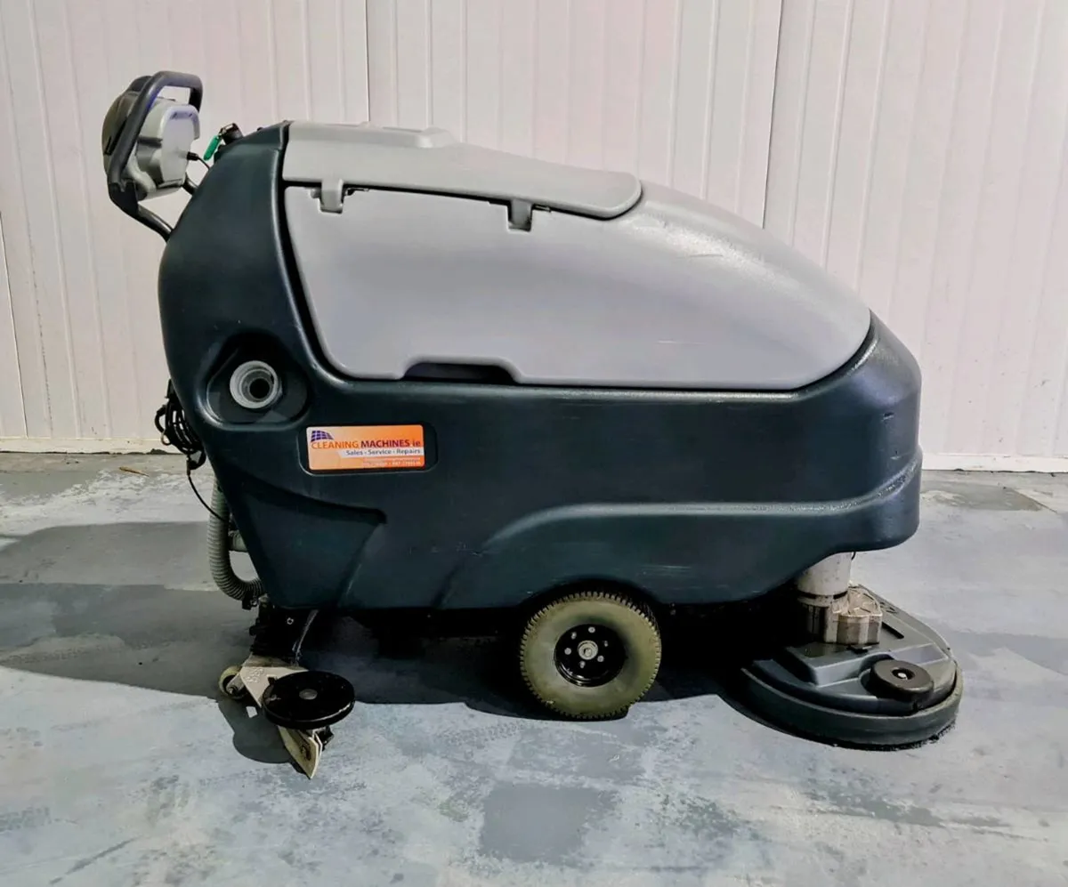 Nilfisk SC8000 Scrubber-dryer fully reconditioned - Image 3