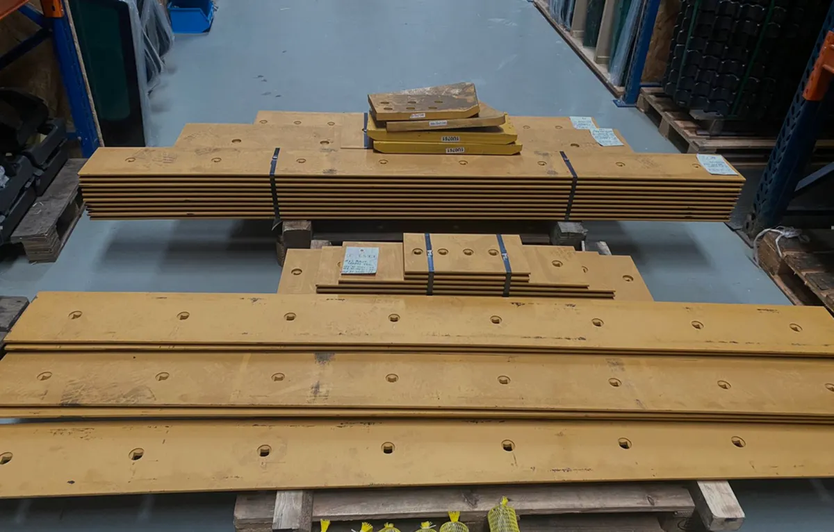 Cutting edge & Bucket teeth - Image 2