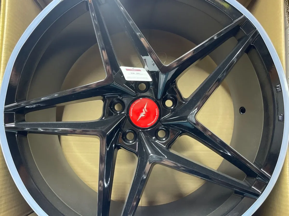 Veemann 19” 9.5 gloss black