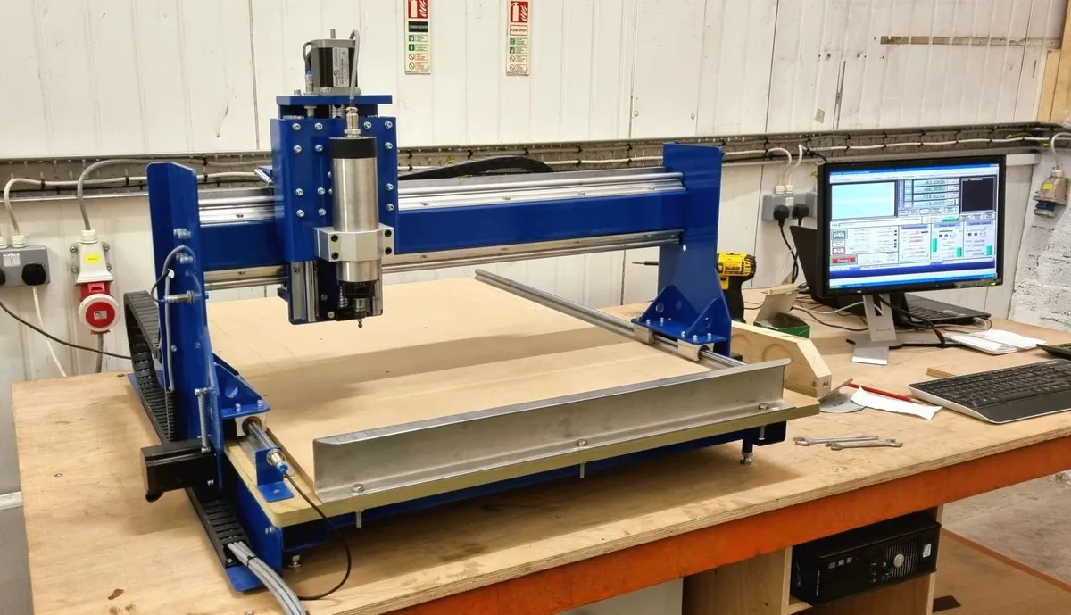 CNC router 8090 - Image 1