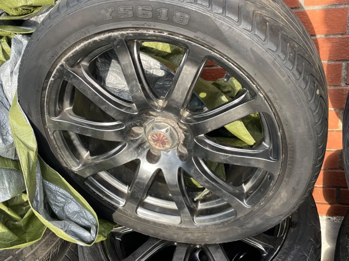 5 stud wolf race alloys