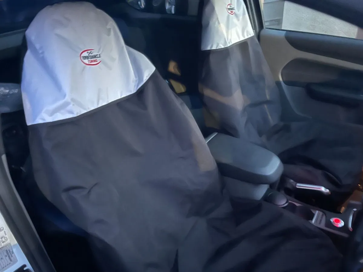 New white / black universal seat covers @ Fk - Image 1