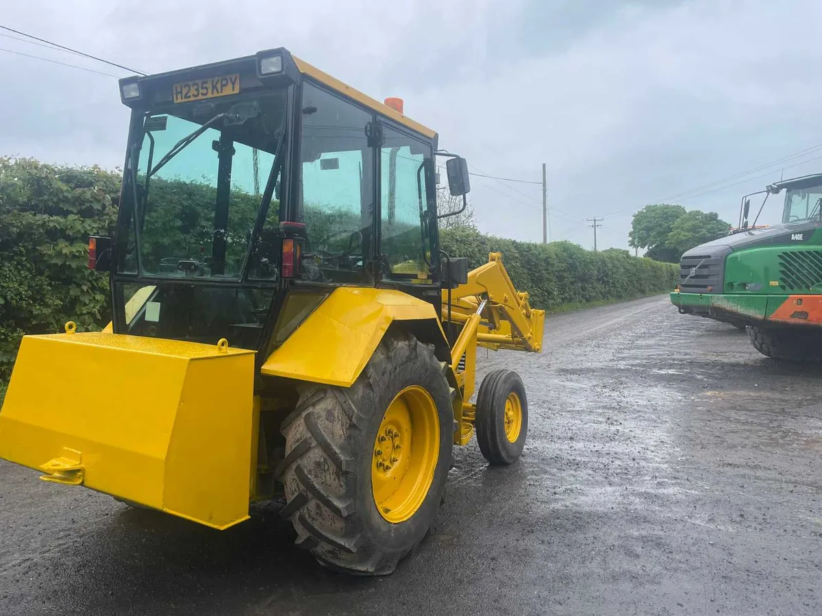 mf 50 hx loader - Image 4