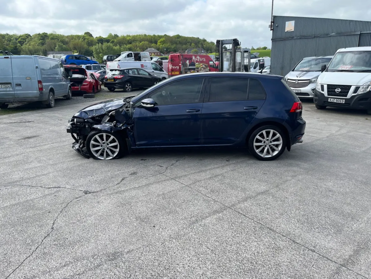 2014 VW Golf  2.0 TDI Auto GT - Image 2