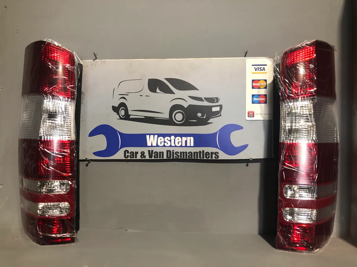 New Mercedes sprinter back lights 06 on