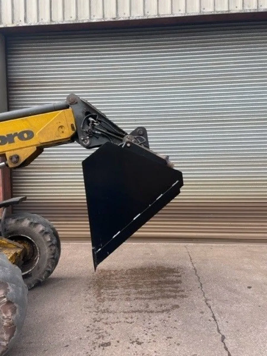 Telehandler Bucket - Matbro Pin and Cone 7ft6in - Image 2