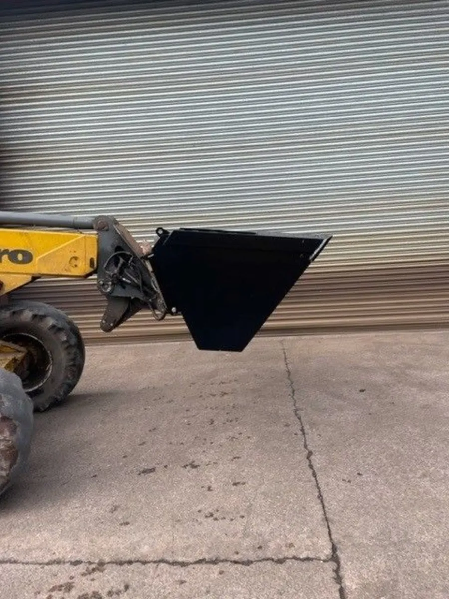 Telehandler Bucket - Matbro Pin and Cone 7ft6in - Image 3