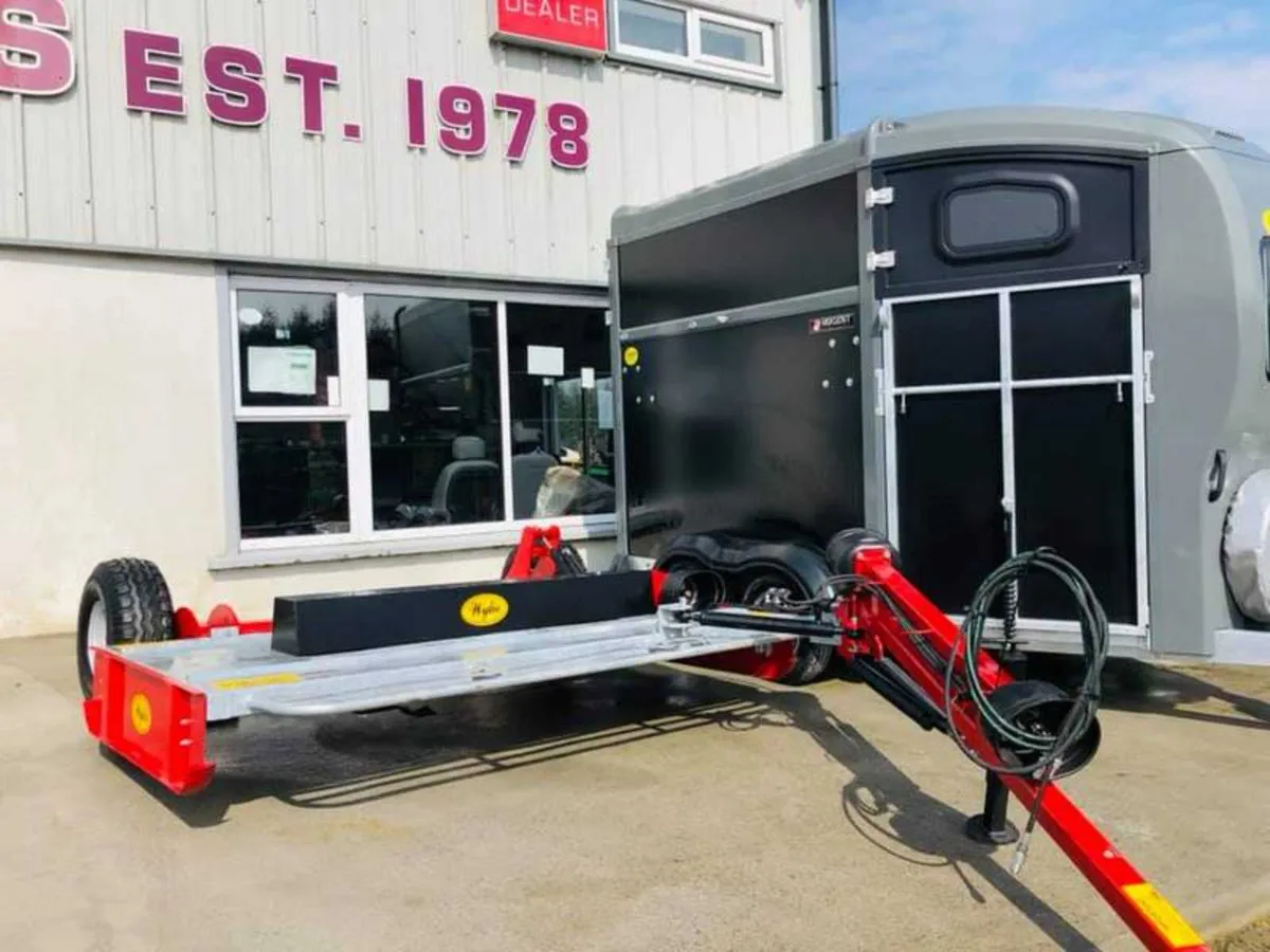 Wylie Trailed Topper - Full Finance Options - Image 4