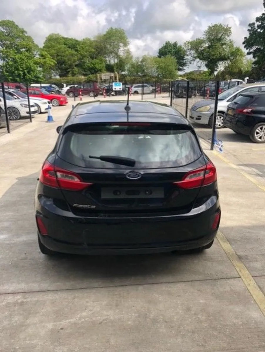 2020 ford fiesta parts breaking 1.1 petrol - Image 2