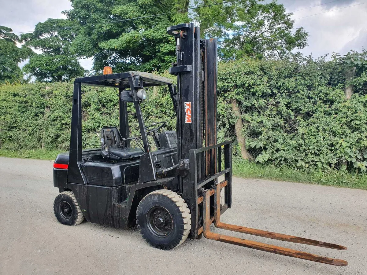 Heli 2.5 ton diesel forklift - Image 1