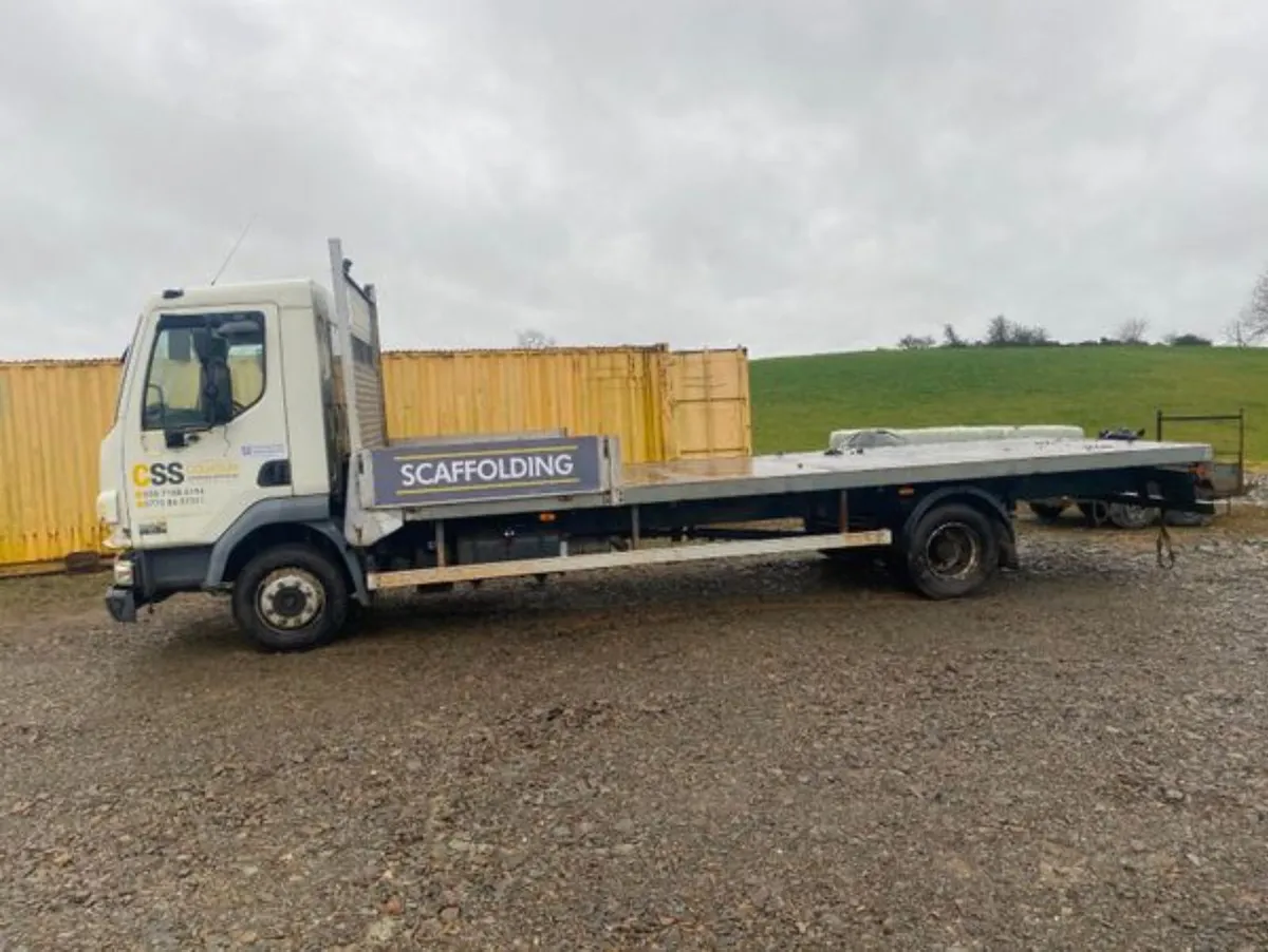 2009 DAF LF 45 4.4  flat bed - Image 2