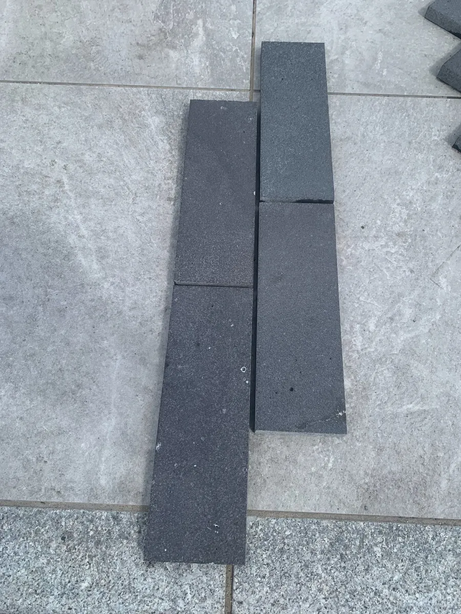 Black basalt cobbles - Image 3