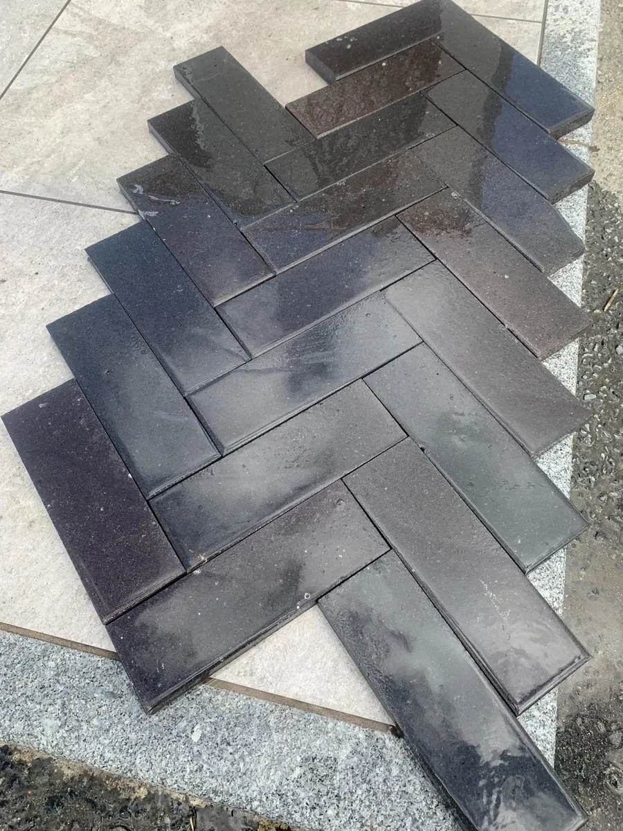 Black basalt cobbles - Image 4