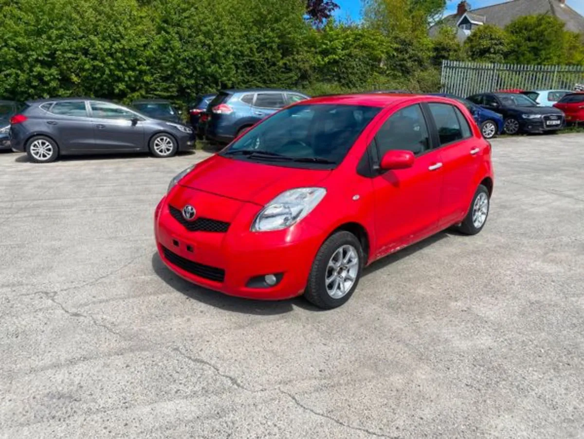 2011 Toyota Yaris 1.4 D4D - Image 1
