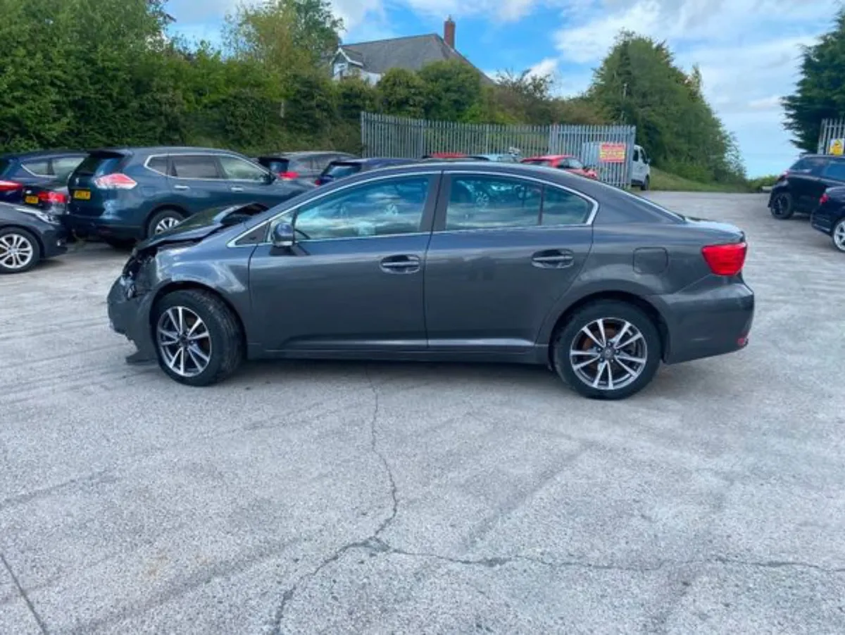 2015 Toyota Avensis 2.0 D4D - Image 1