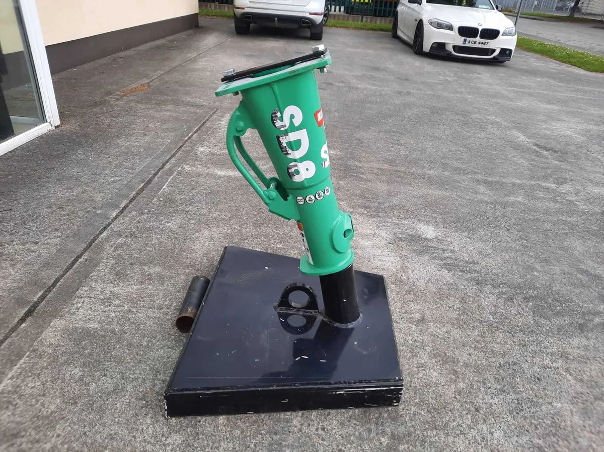 New Montabert SD8 Rock breaker - Image 2