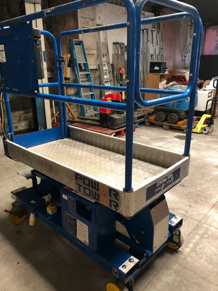 Power Tower Hoist - Image 1