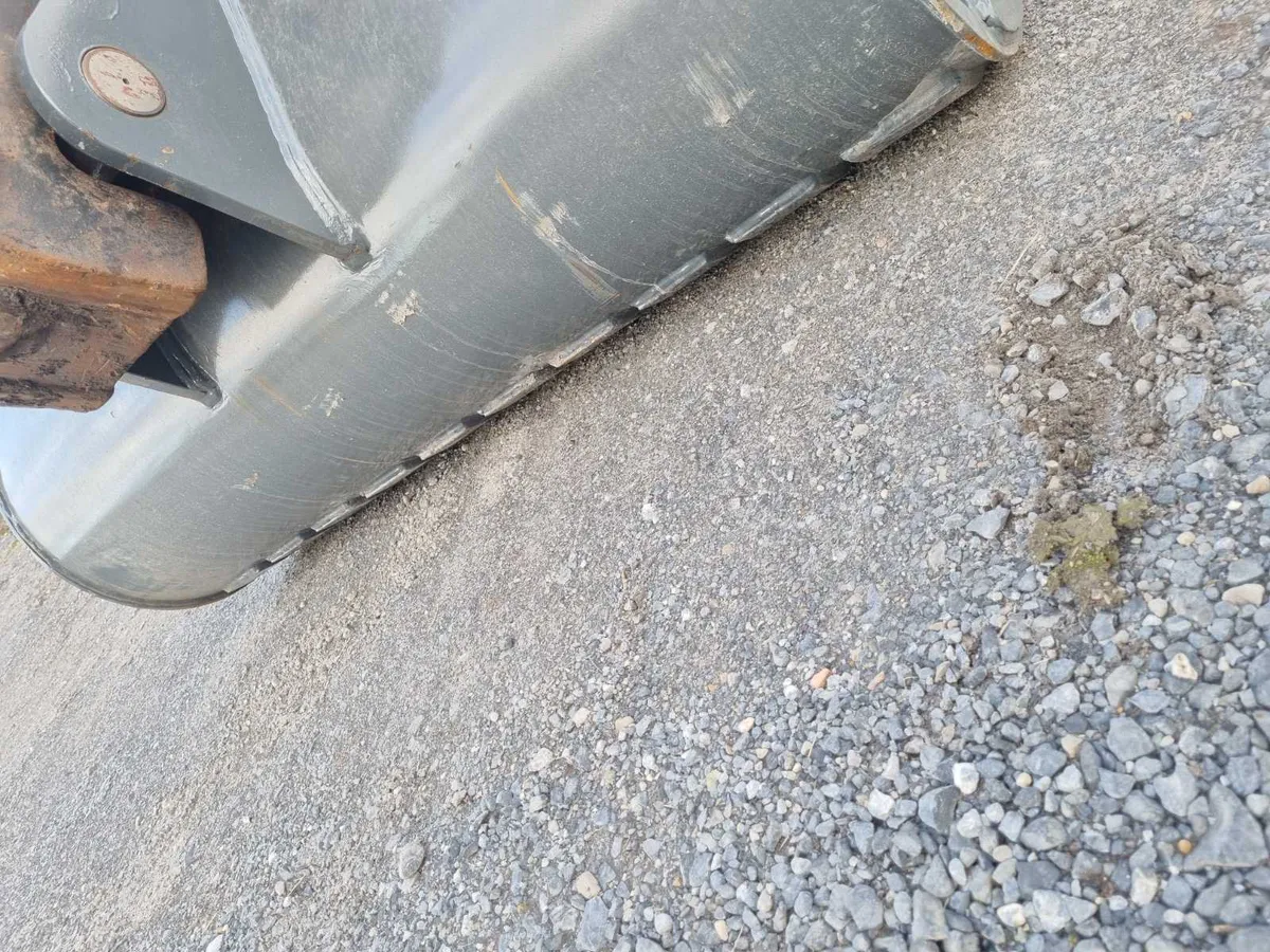 Heavy duty ditching buckets - Image 4