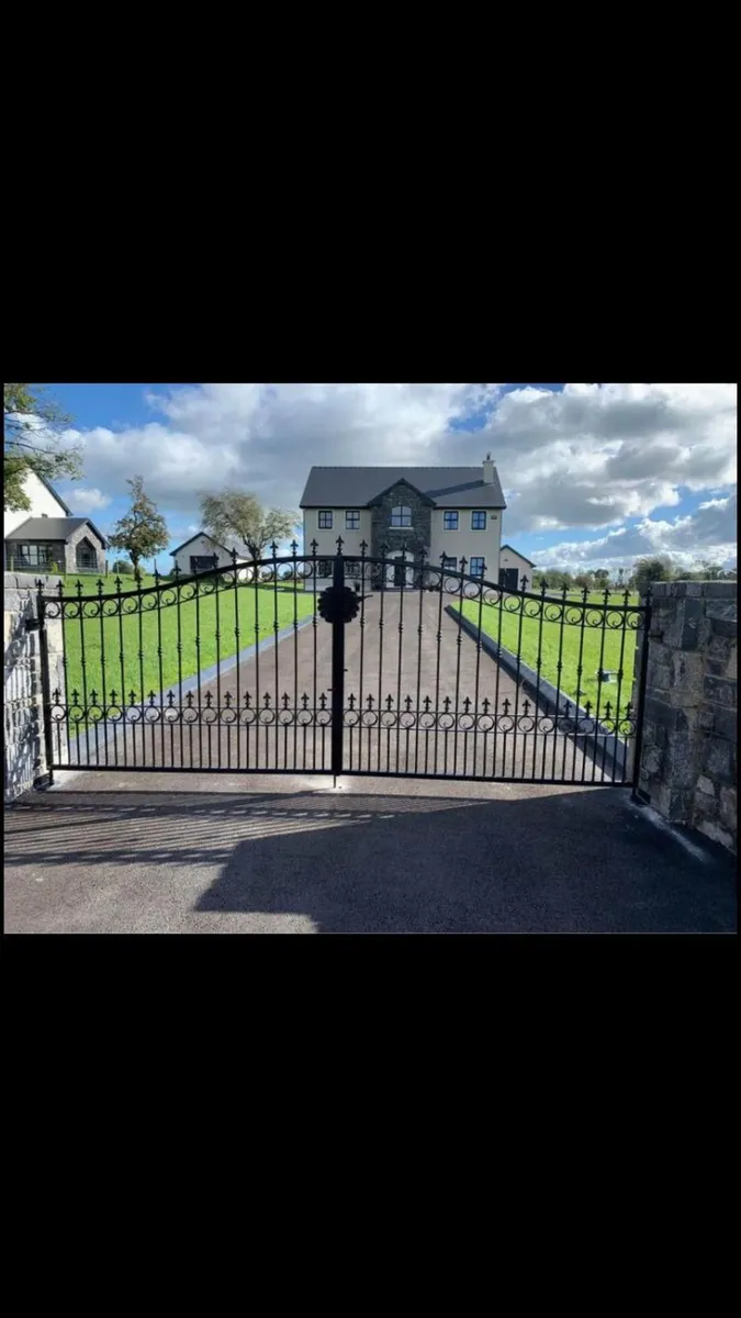 Gates and railings - Image 4