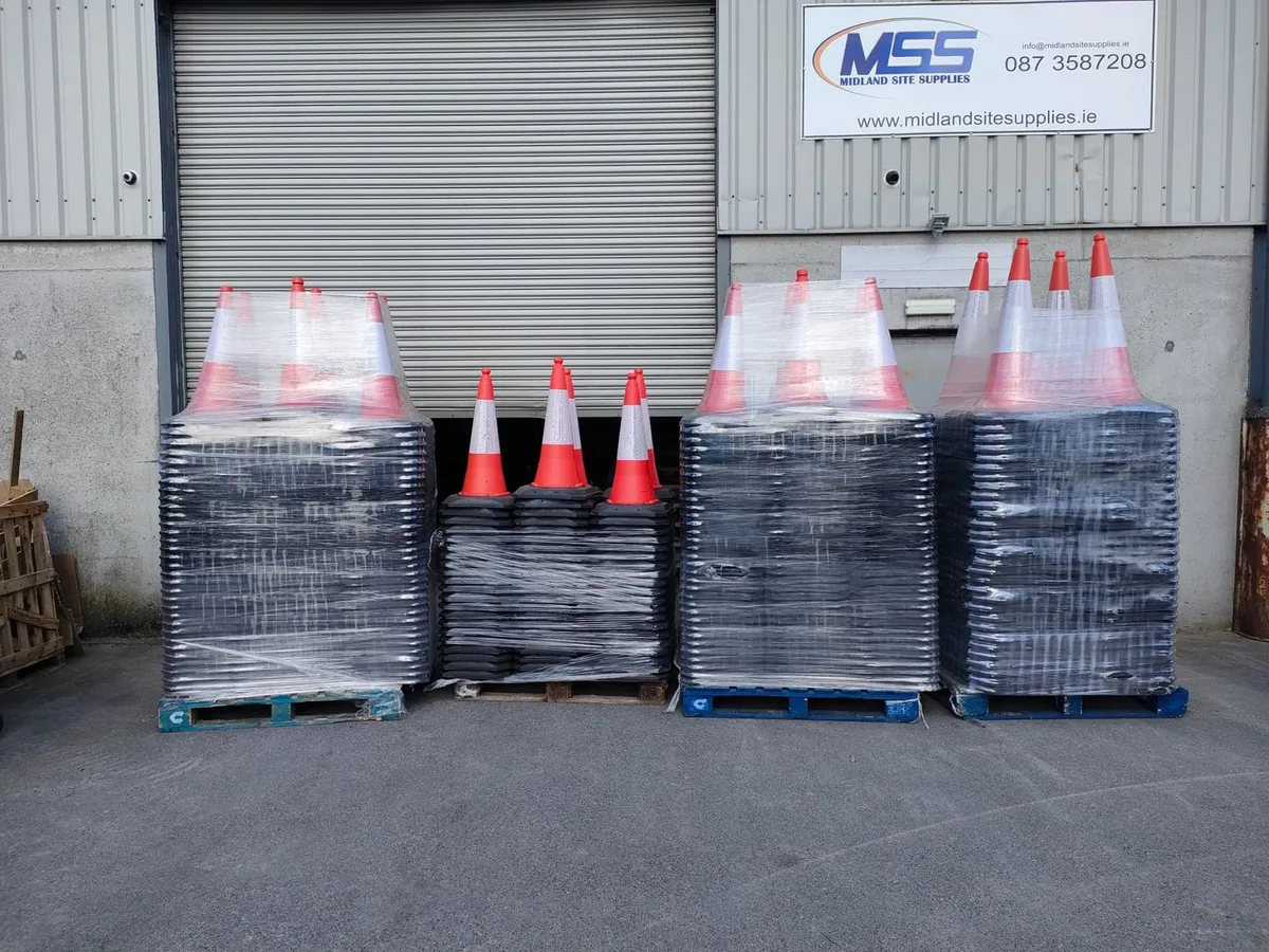 1m & 750mm cones - Image 4