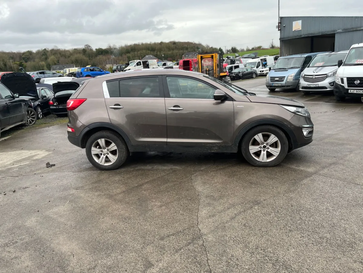 2011 Kia Sportage 2.0 4WD - Image 3