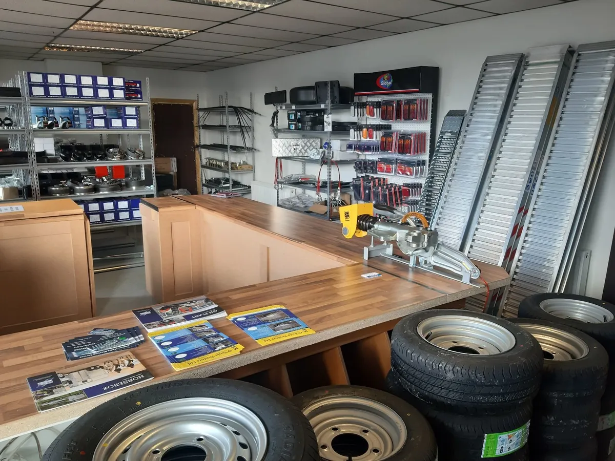 DALE KANE FUEL BOWSERS - Image 4