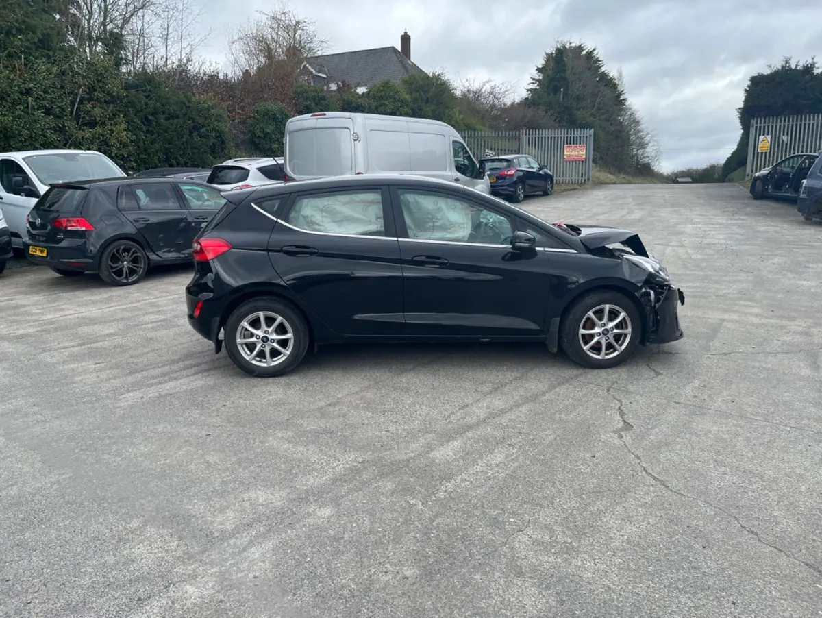 2019 Ford Fiesta 1.1 ptl - Image 3