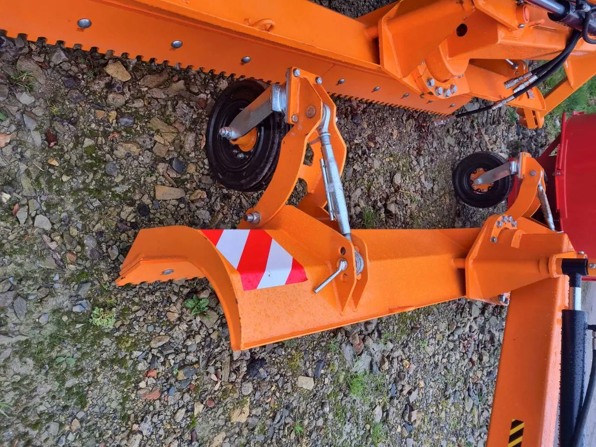 Road grader - Image 2