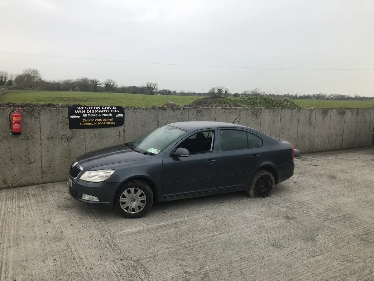 2010 skoda Octavia 1.9 tdi for dismantling