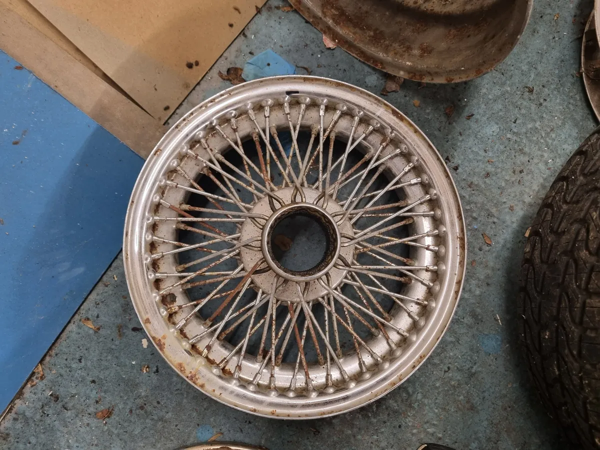 Classic car wheels - Image 2