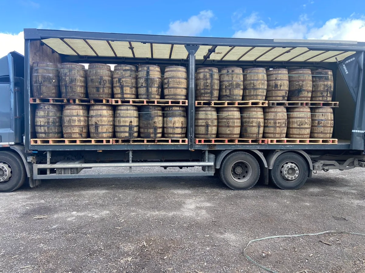 Whiskey barrels - Image 2