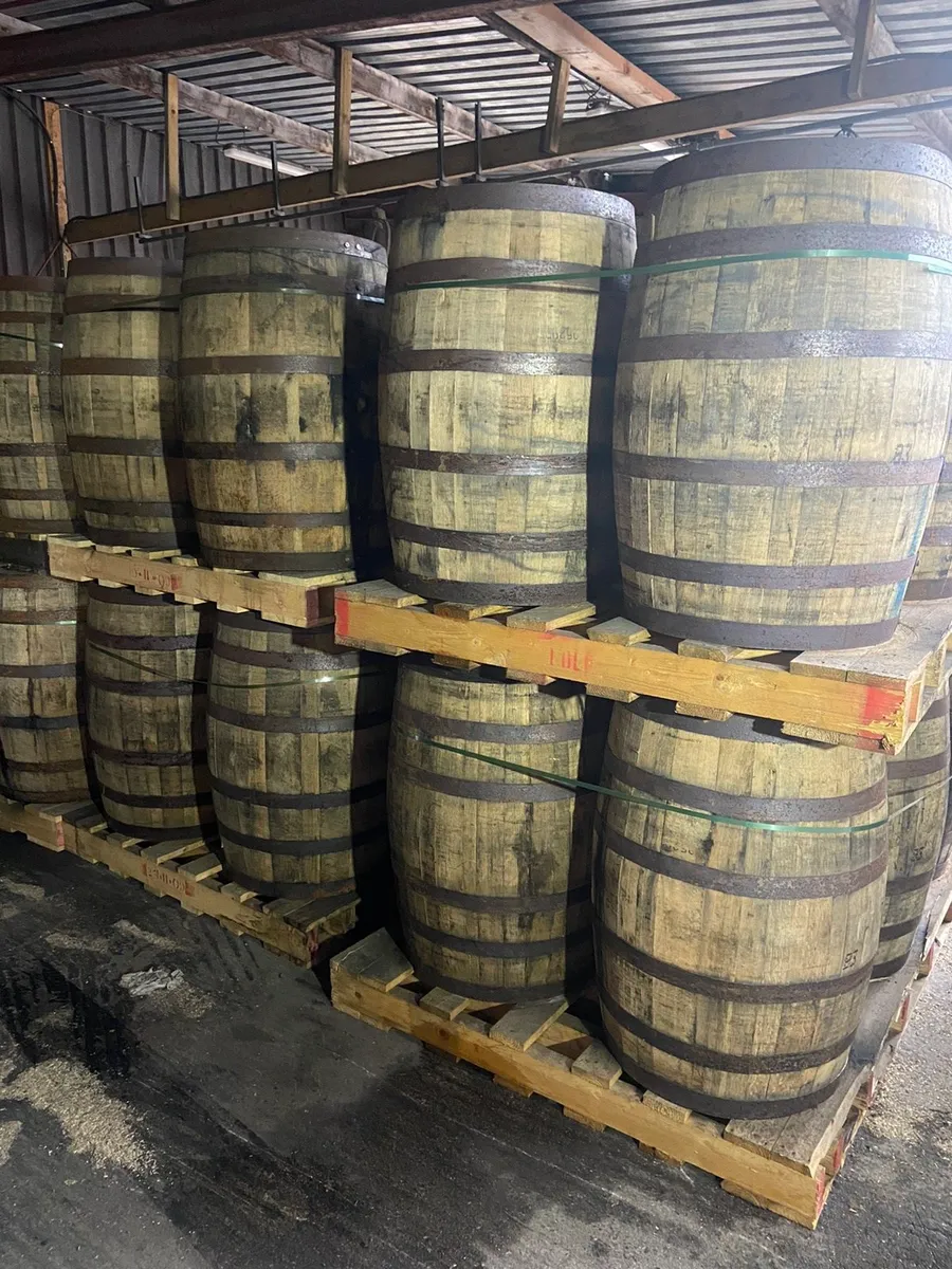 Whiskey barrels - Image 3