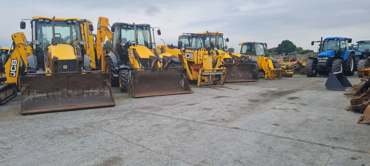 Large selection of jcb cat new Holland  terex - Image 4