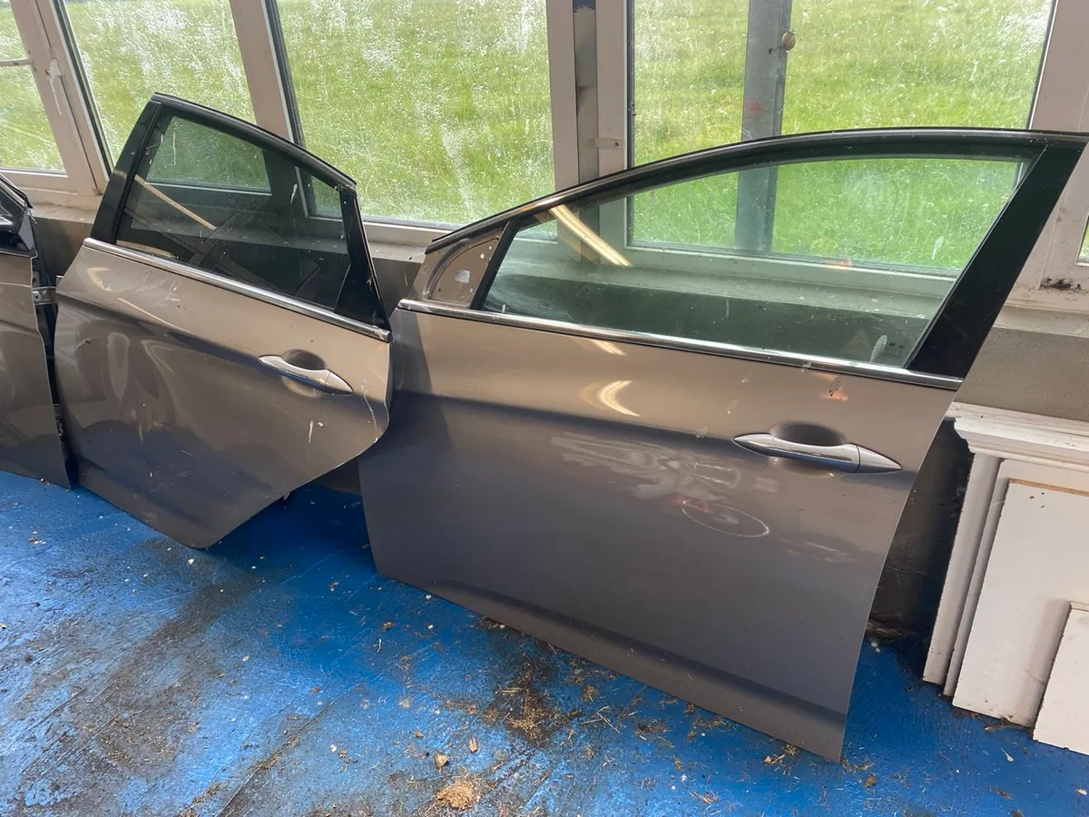 2017 Hyundai parts - Image 2