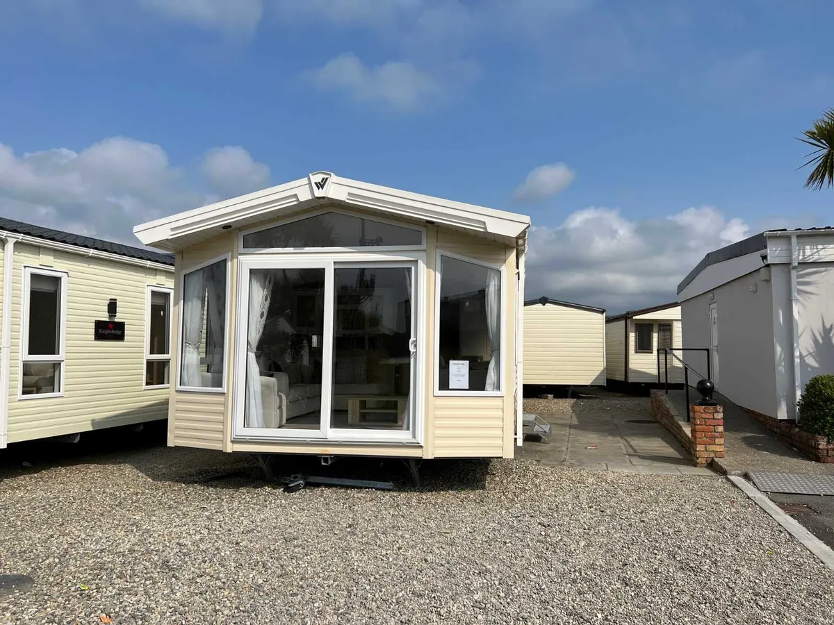 WILLERBY ASPEN 40FT LONG - Image 1