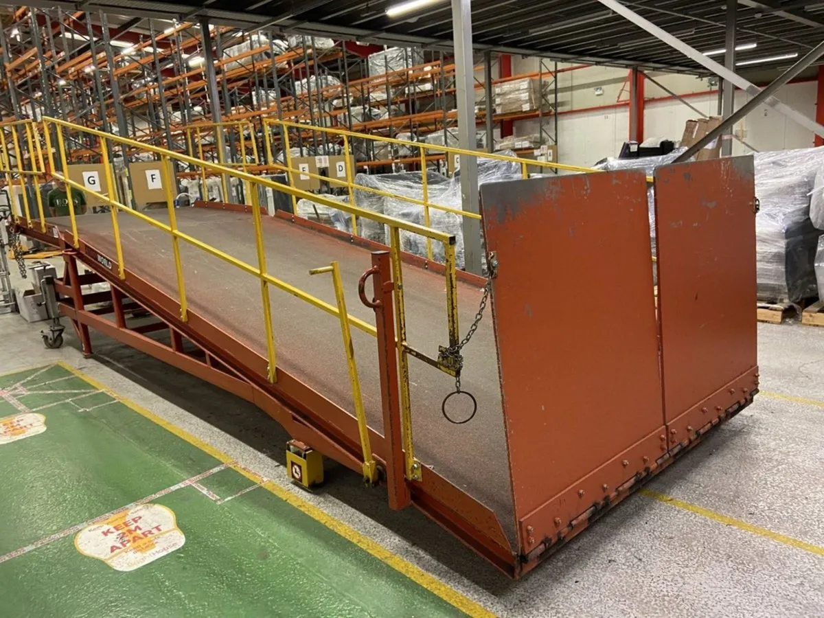 loading ramp - Image 1
