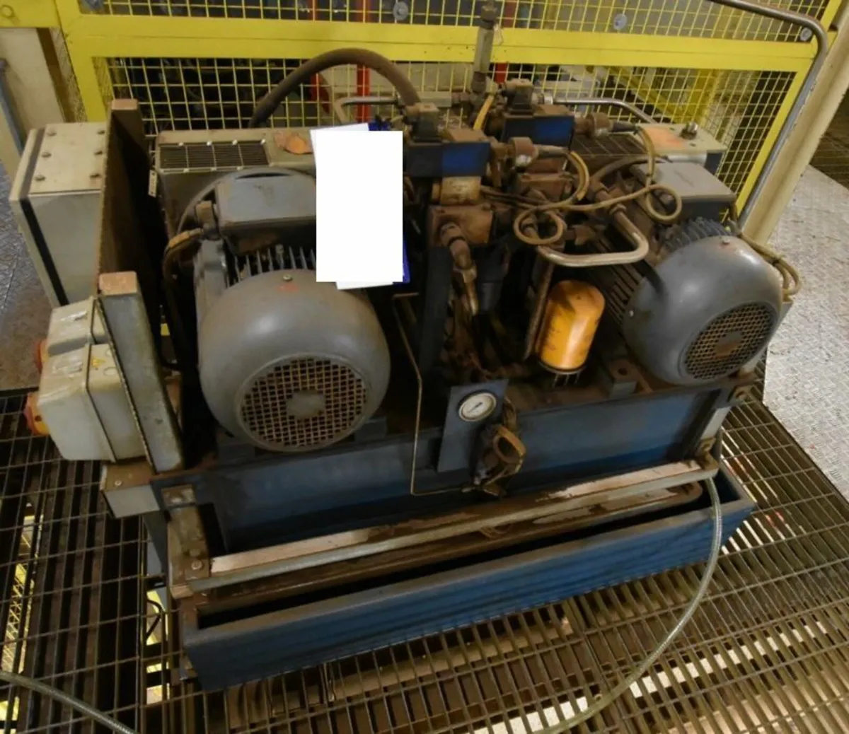 Twin Electro Hydraulic Power Pack, with oil tank - Image 1