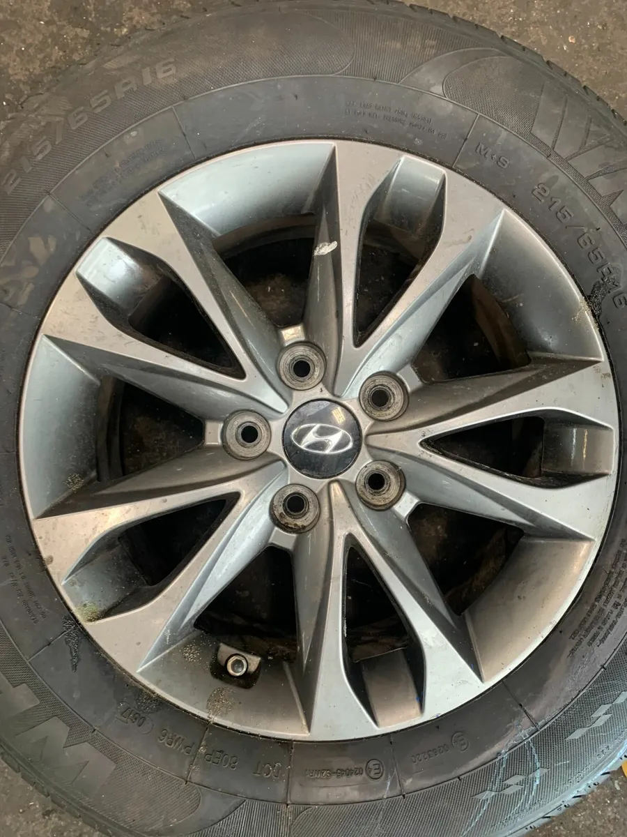 HYUNDAI 16" GENUINE ALLOY WHEELS - Image 2