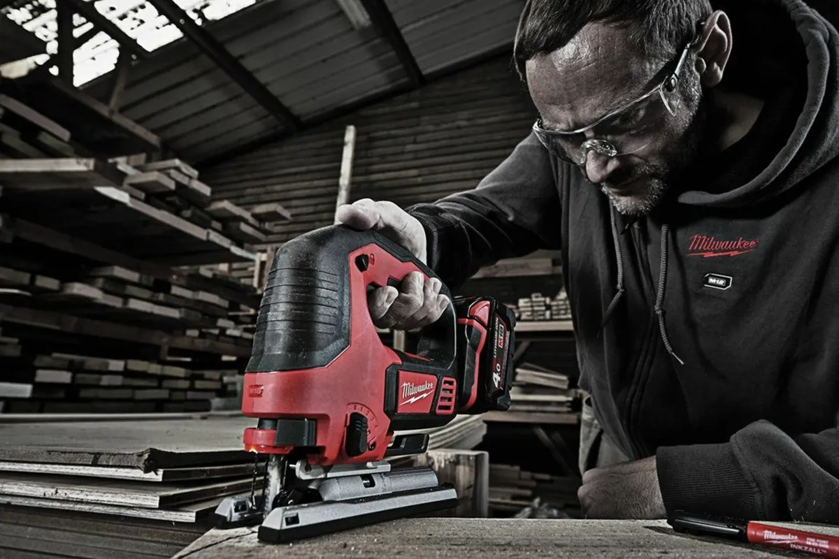 MILWAUKEE JIGSAW 18 VOLT - Image 1