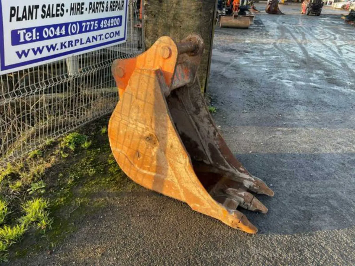 Hill 20 ton 2ft digging bucket 80mm pins - Image 4