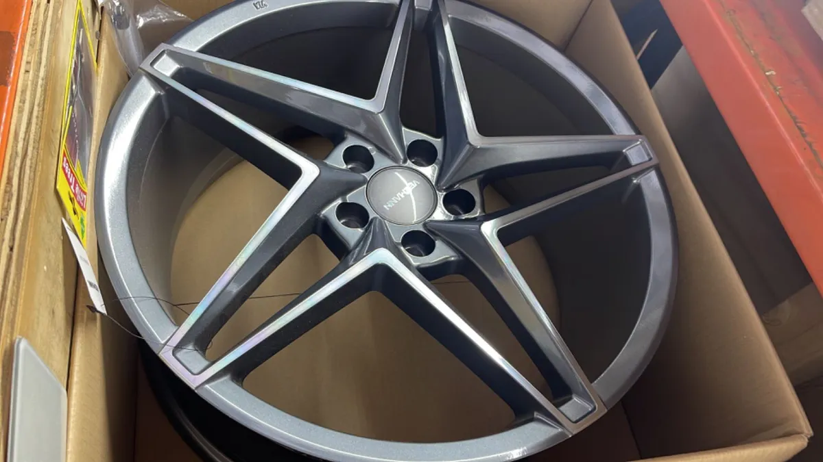 Veemann vfs46 8.5 all round 5x112  rims only