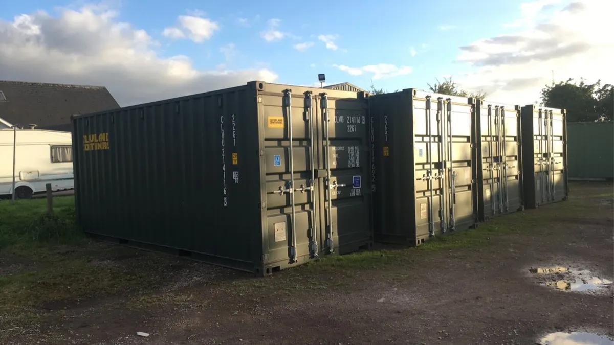 20*8 storage container - Image 1