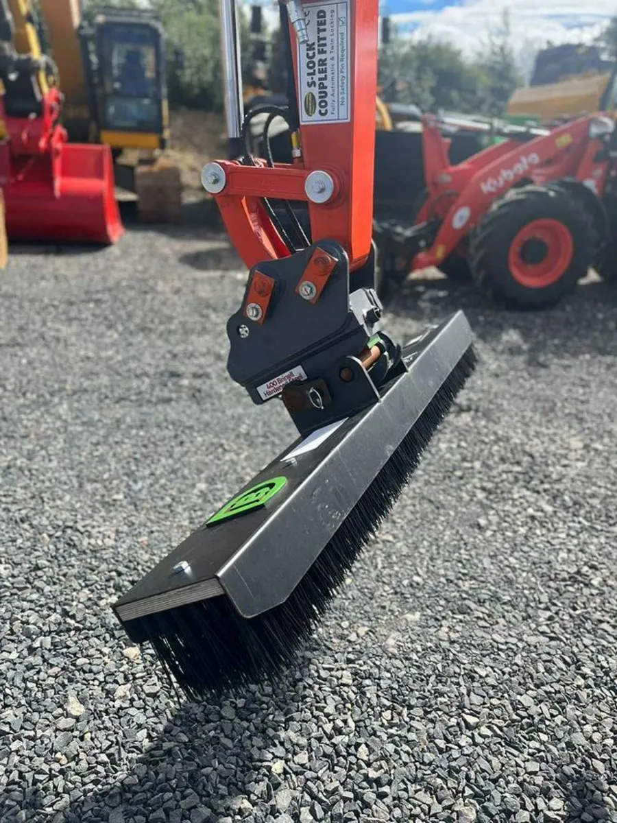 DigBits Boom Broom Excavator Attachment - Image 2