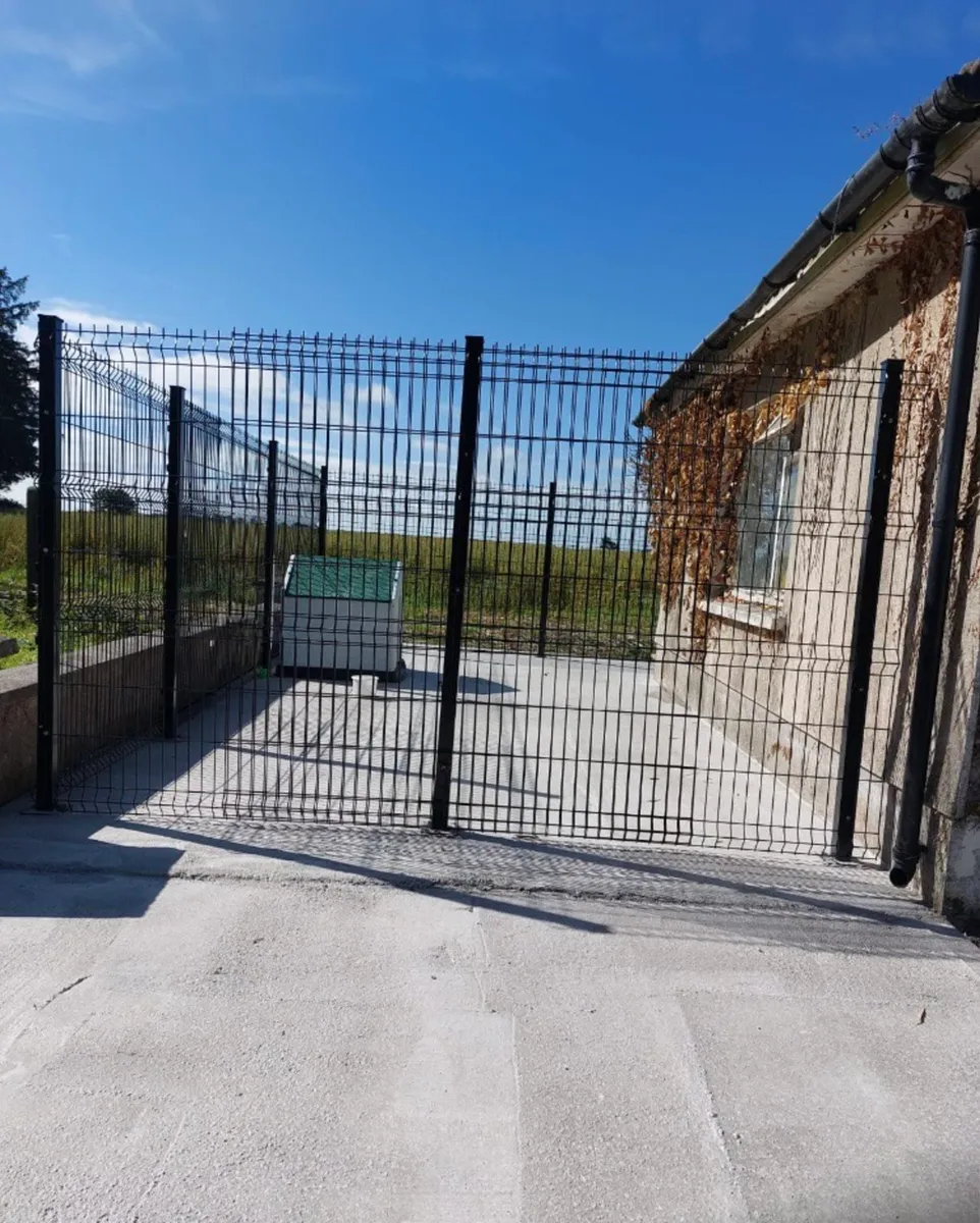 ‼️‼️SALE‼️‼️BIG SALE..DOG RUNS - Image 3