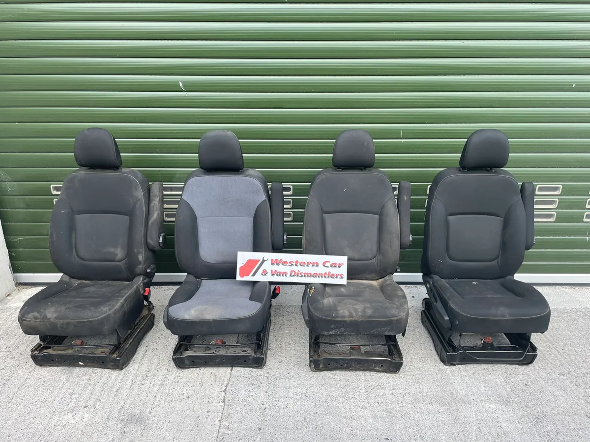 2018 Renault traffic drivers seats