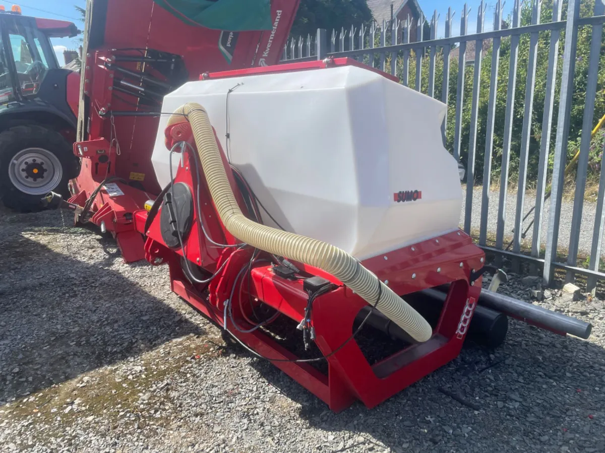 EX DEMO SUMO FRONT HOPPER - Image 2